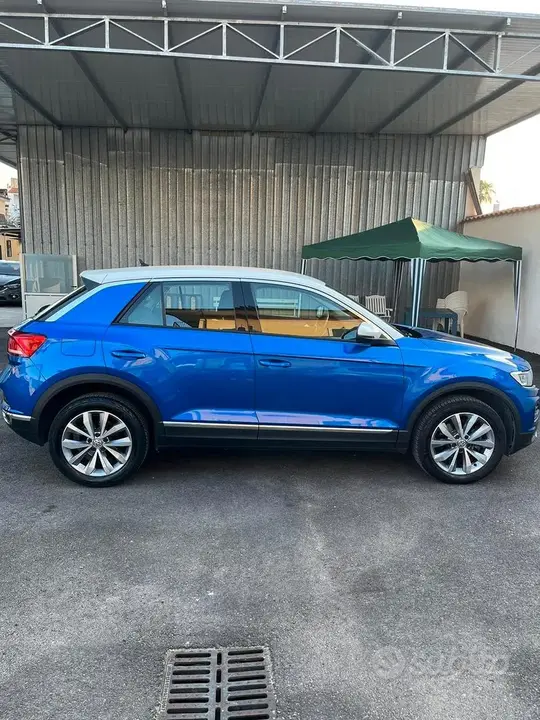 Volkswagen T-Roc 2018 photo 2