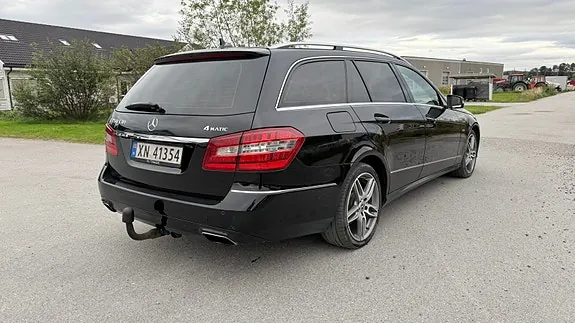 Mercedes-Benz E250 D 2011 photo 4