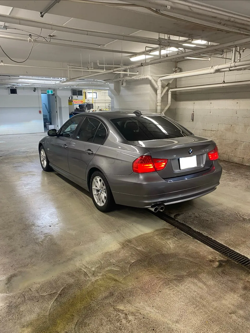 BMW 3 Series 2011 photo 5