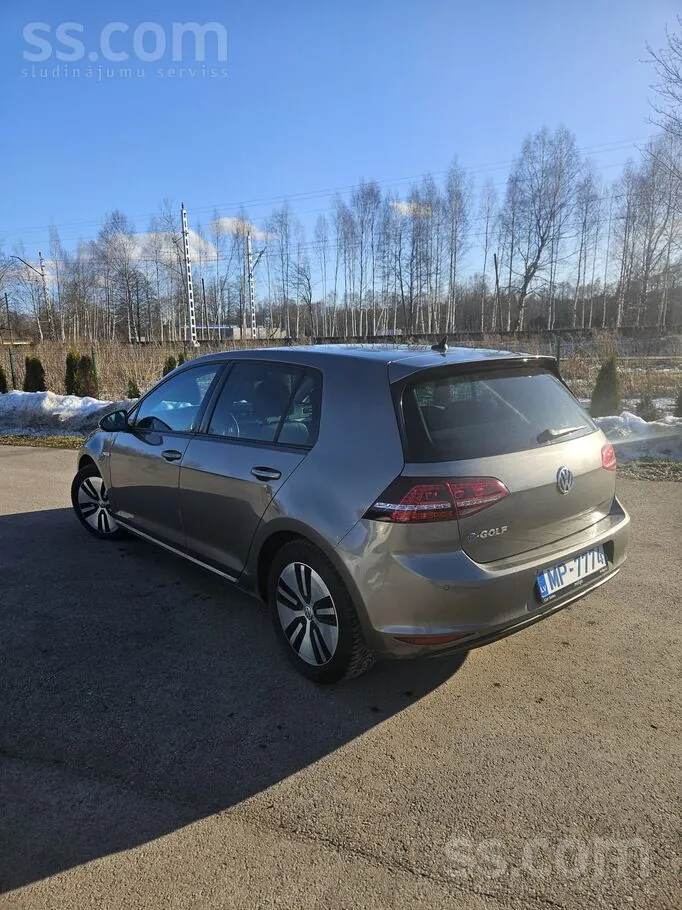 Volkswagen E-Golf 2016 photo 4
