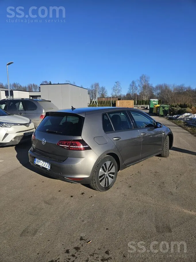Volkswagen E-Golf 2016 photo 5