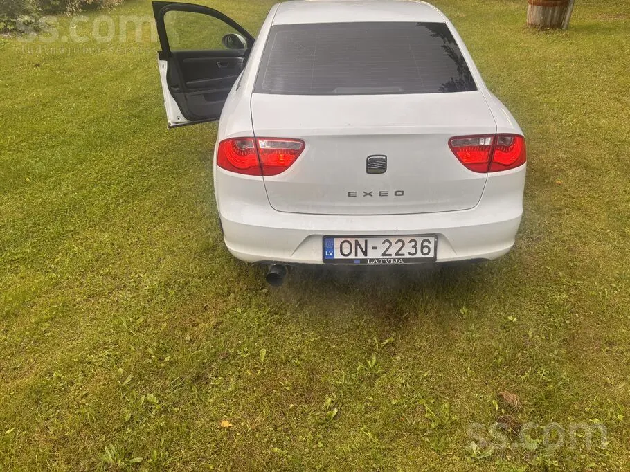 Seat Exeo 2012 photo 2