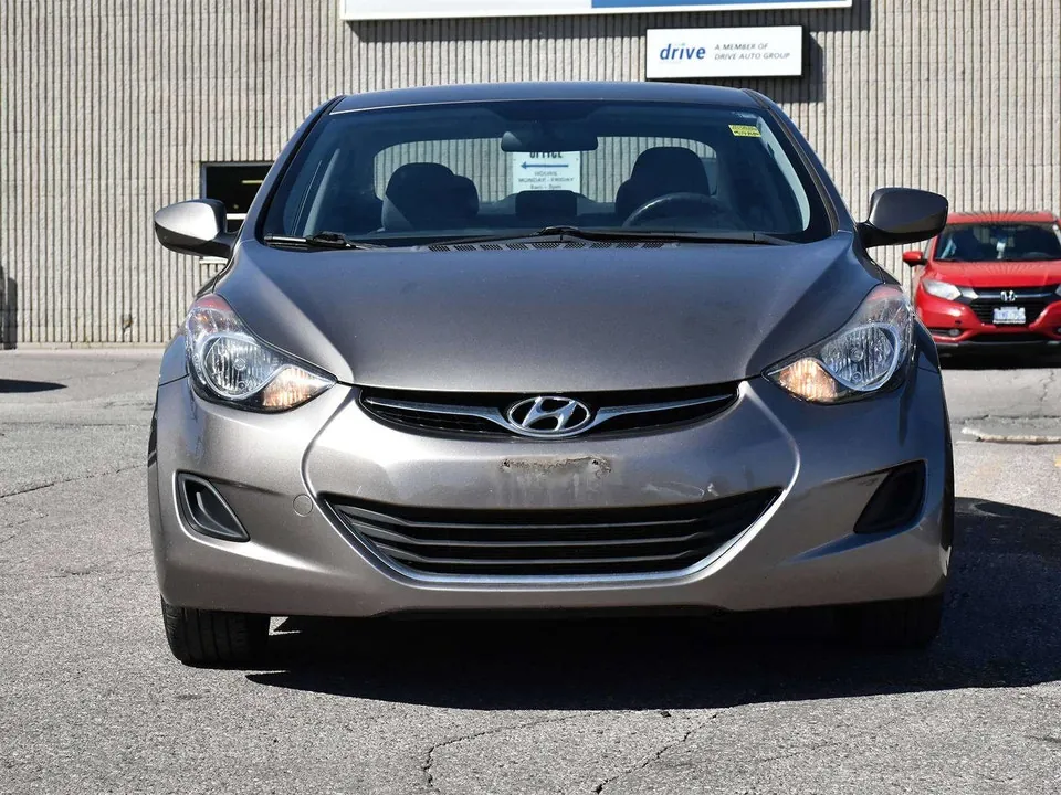 Hyundai Elantra 2013 photo 2
