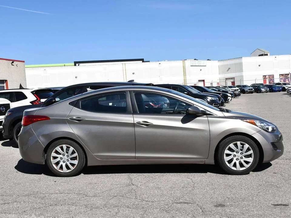 Hyundai Elantra 2013 photo 3