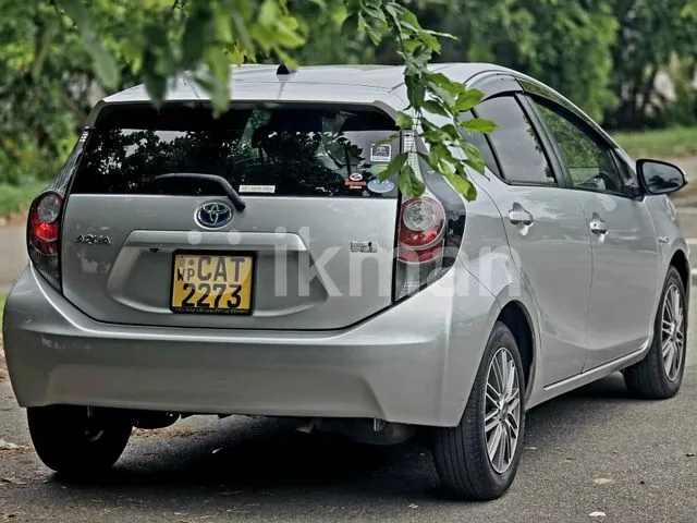 Toyota Aqua 2017 photo 2