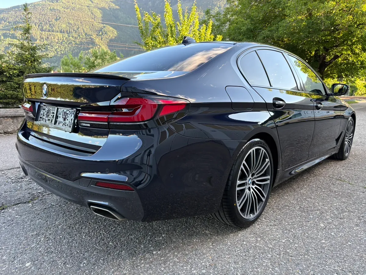 BMW 5 Series 2017 photo 3