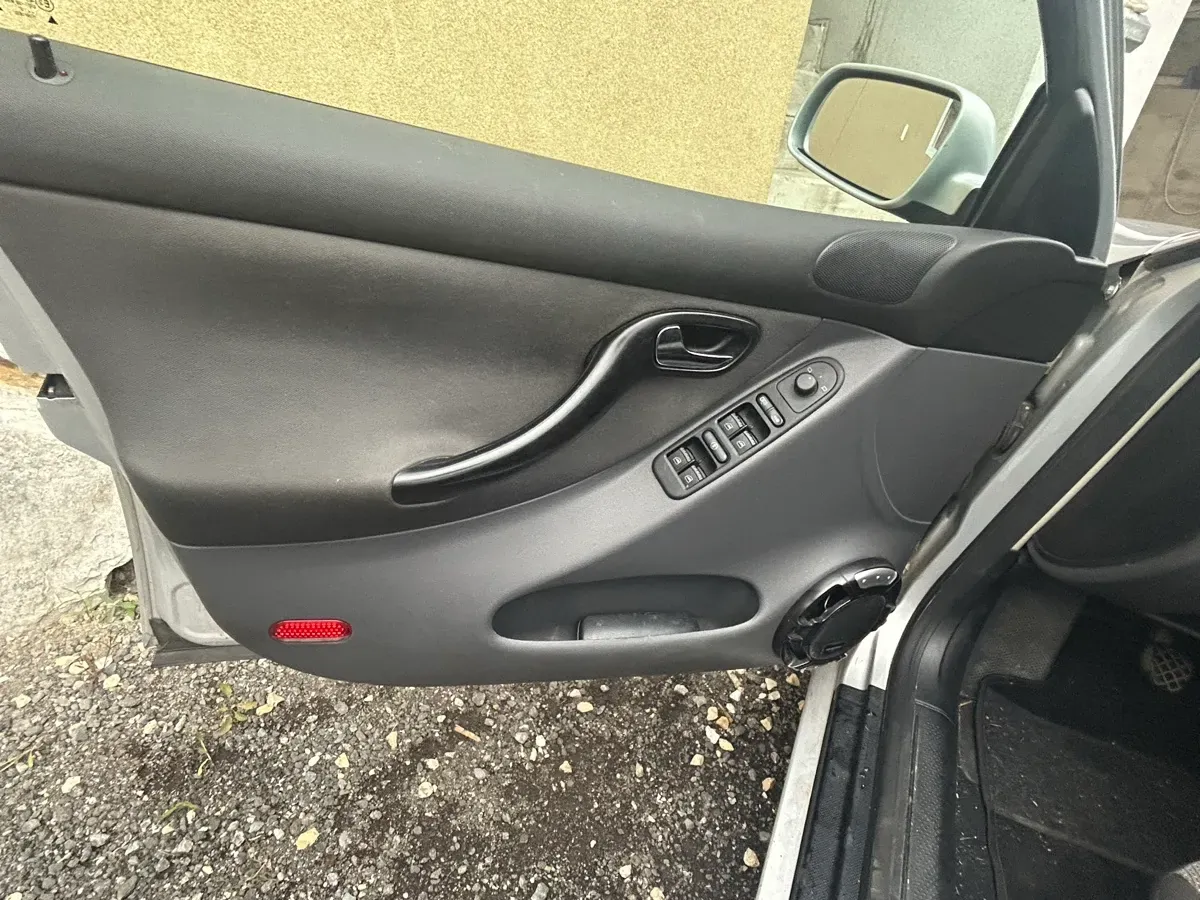 Seat Toledo 2003 photo 3
