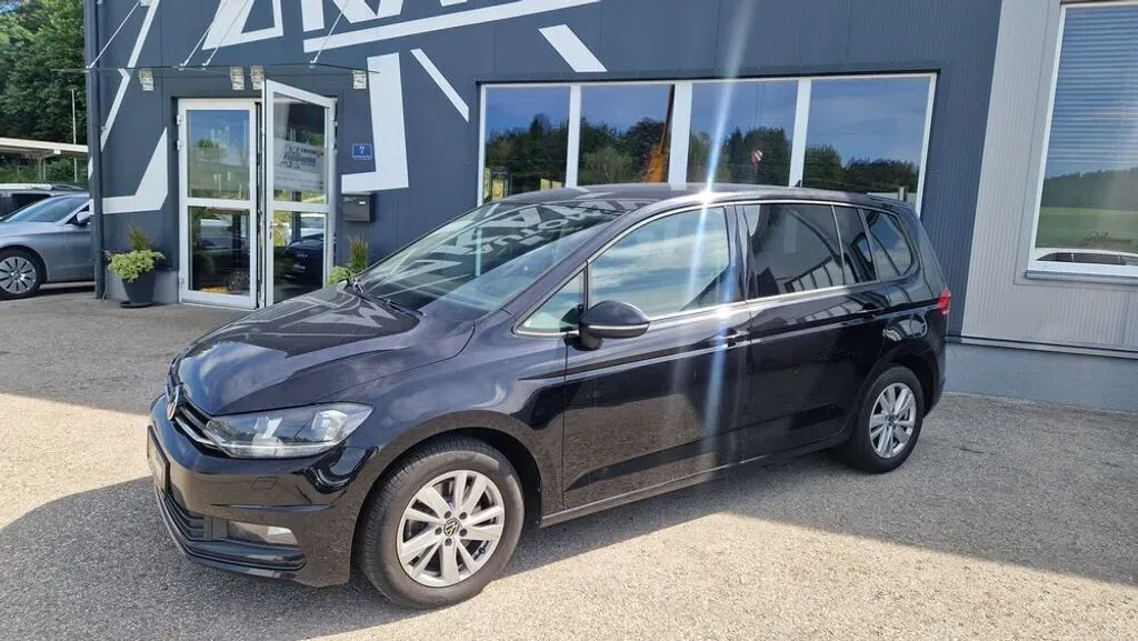 Volkswagen Touran 2021 photo 3
