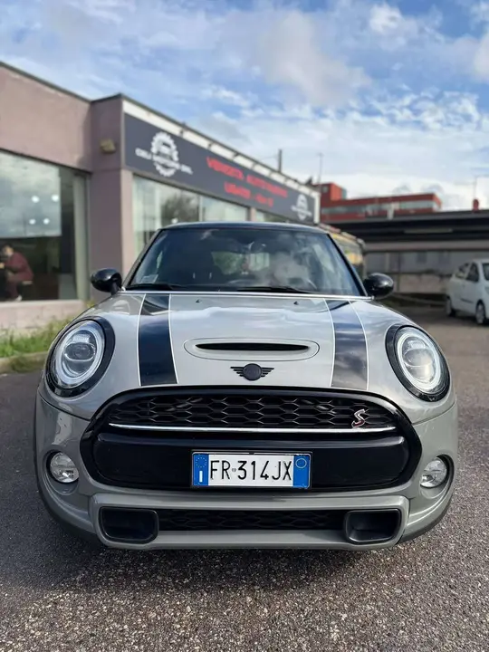 Mini Cooper S 2018 photo 2