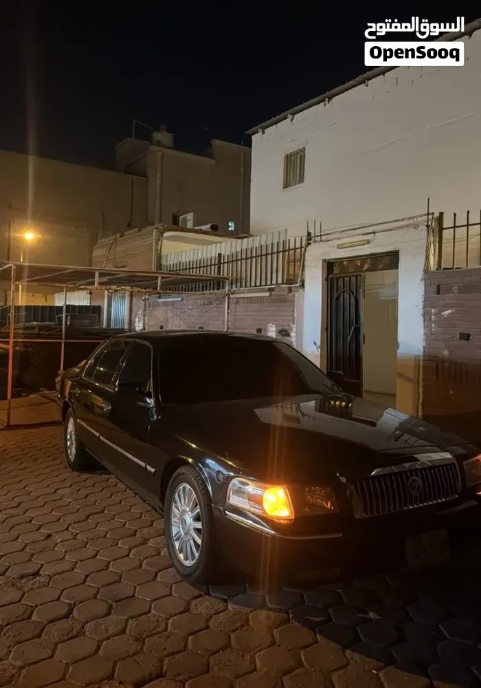 Ford Crown Victoria 2009 photo 2