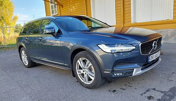 Volvo V90 Cross Country