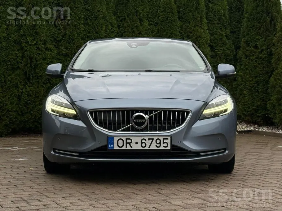 Volvo V40 2017 photo 2