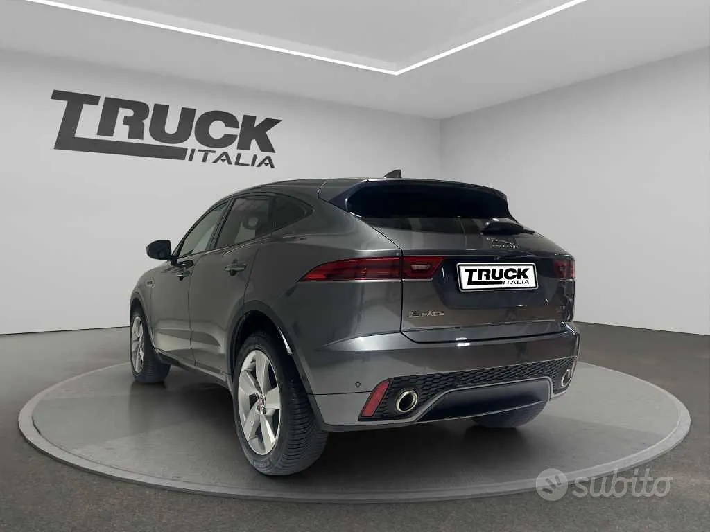 Jaguar E-Pace 2018 photo 4