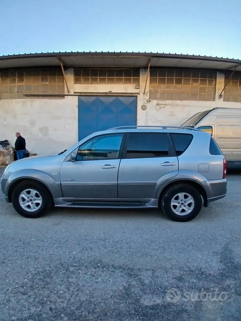 KG Mobility Rexton 2010 photo 5