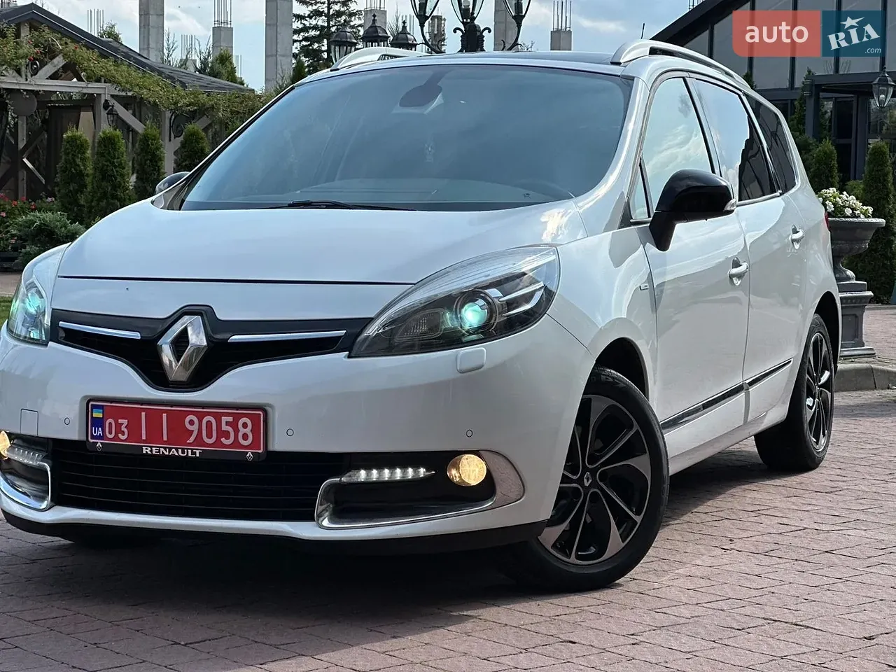 Renault Grand Scenic 2016 photo 3