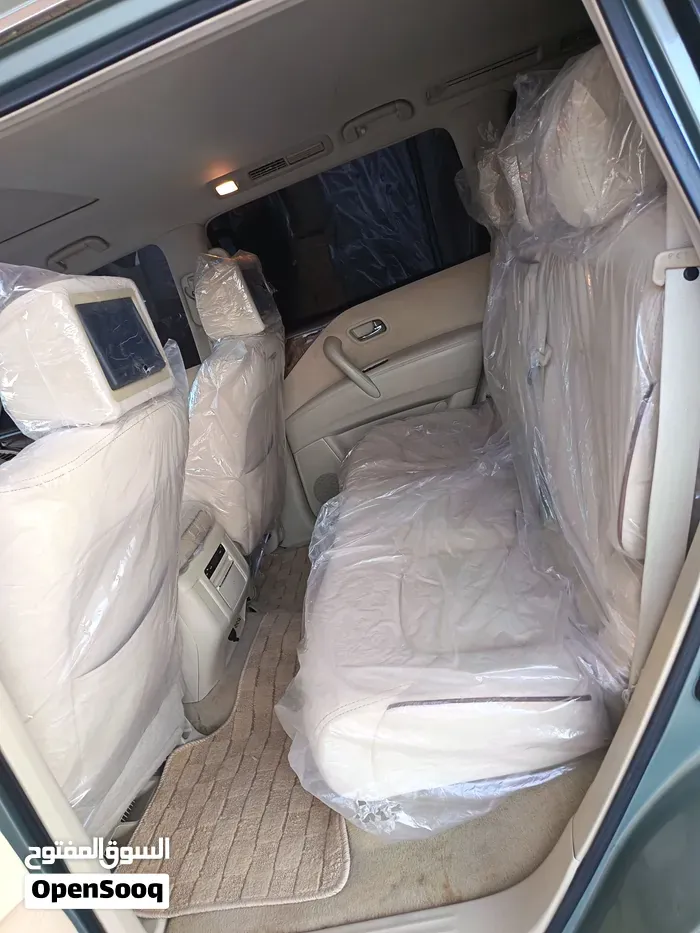 Nissan Armada 2011 photo 3