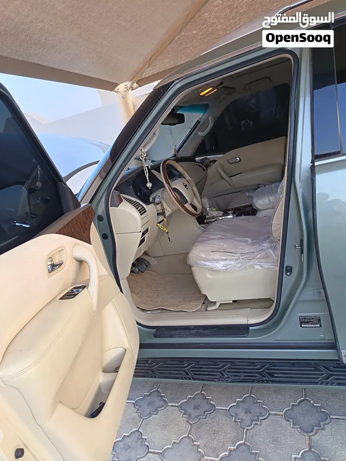 Nissan Armada 2011 photo 4