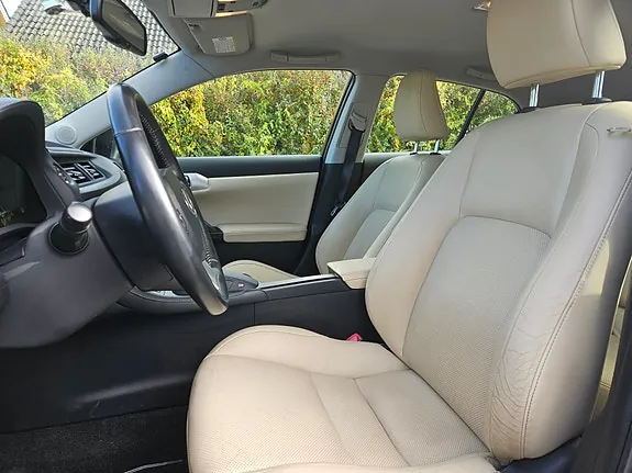Lexus Ct200H 2012 photo 5