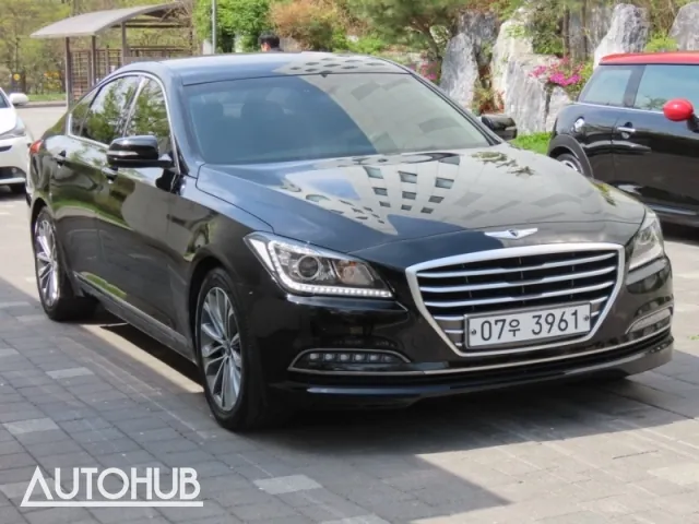 Genesis G80 2015 photo 2