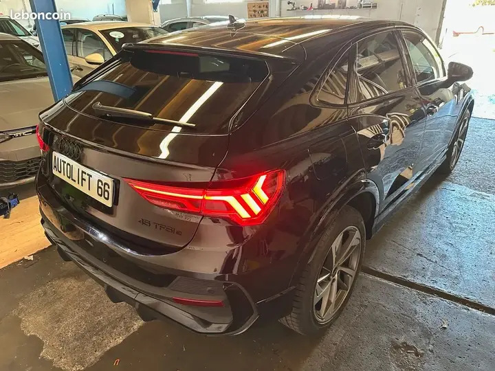 Audi Q3 2023 photo 2
