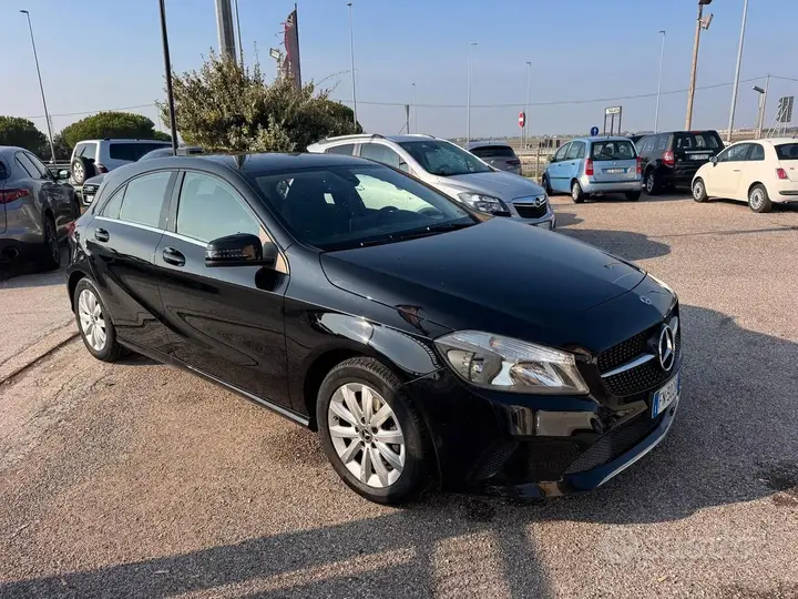 Mercedes-Benz A 180 D 2018 photo 3