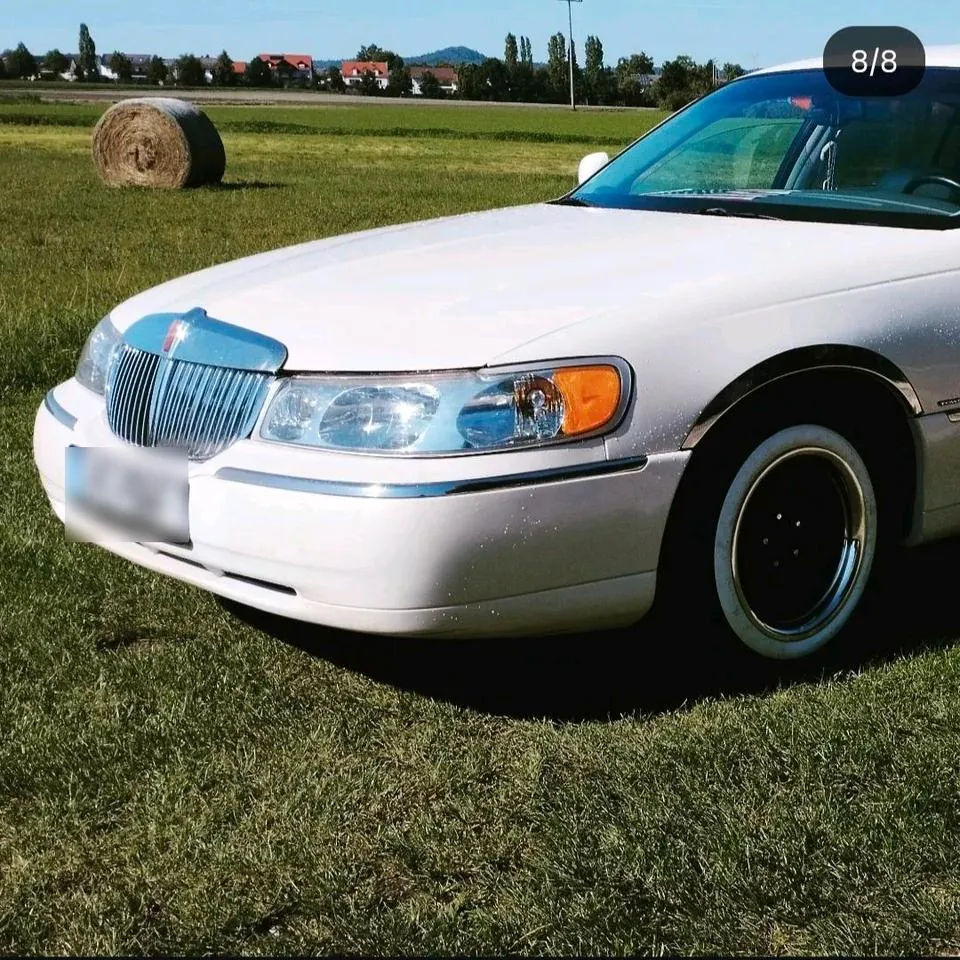 Lincoln Town Car