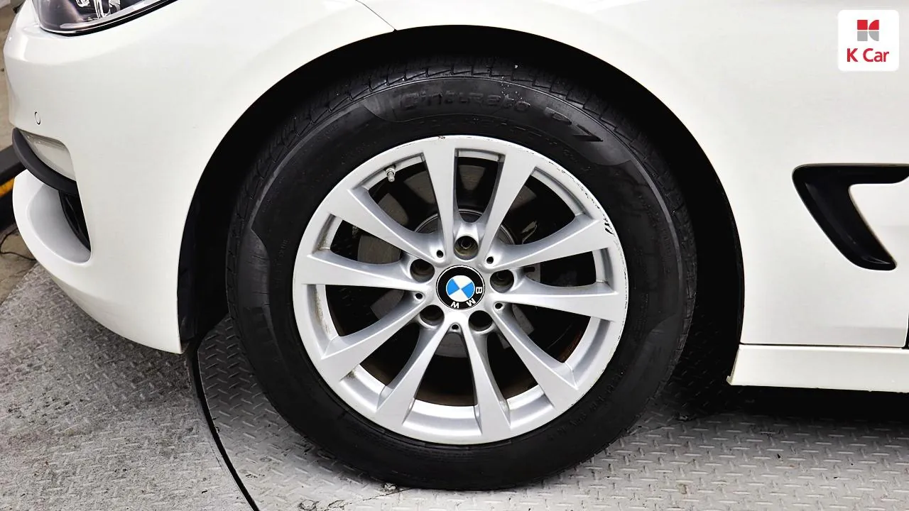 BMW 3 Series Gt 2018 photo 5