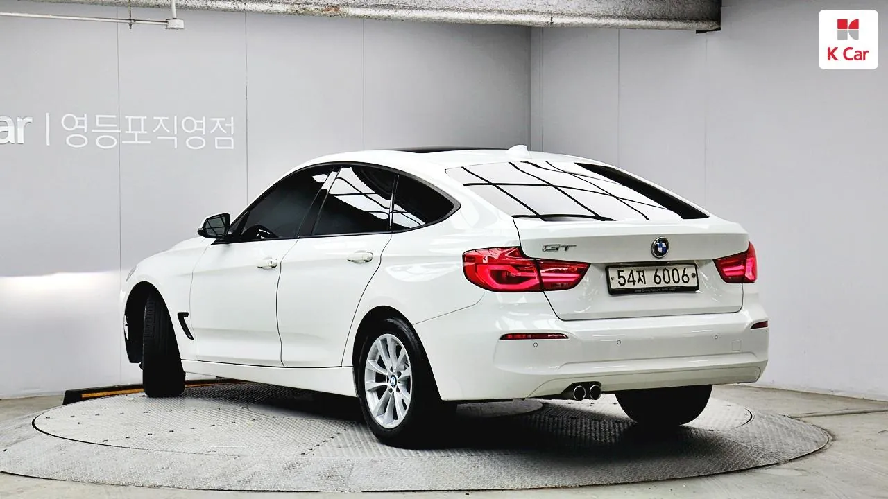 BMW 3 Series Gt 2018 photo 2