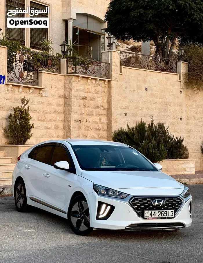 Hyundai Ioniq 2020 photo 2