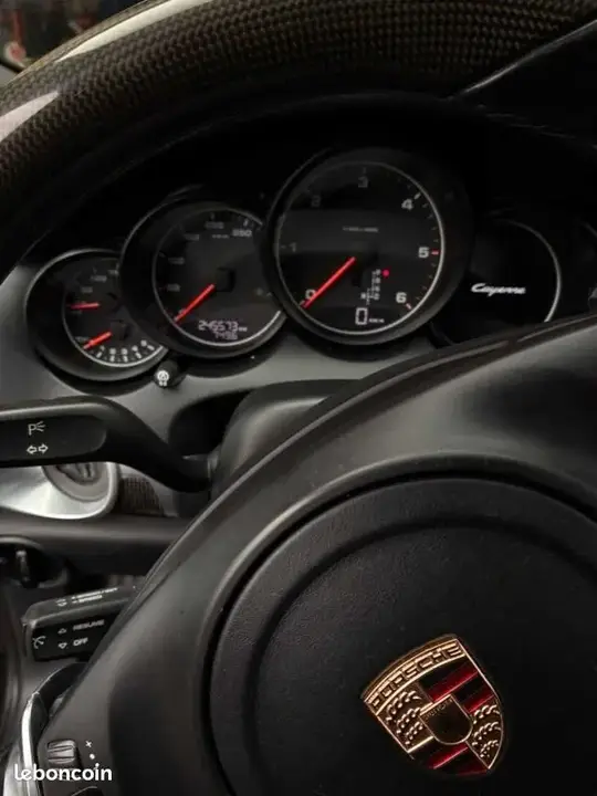 Porsche Cayenne 2012 photo 4