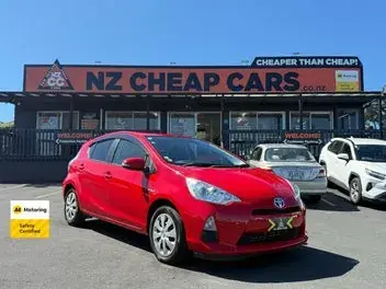 Toyota Aqua 2014 photo 2