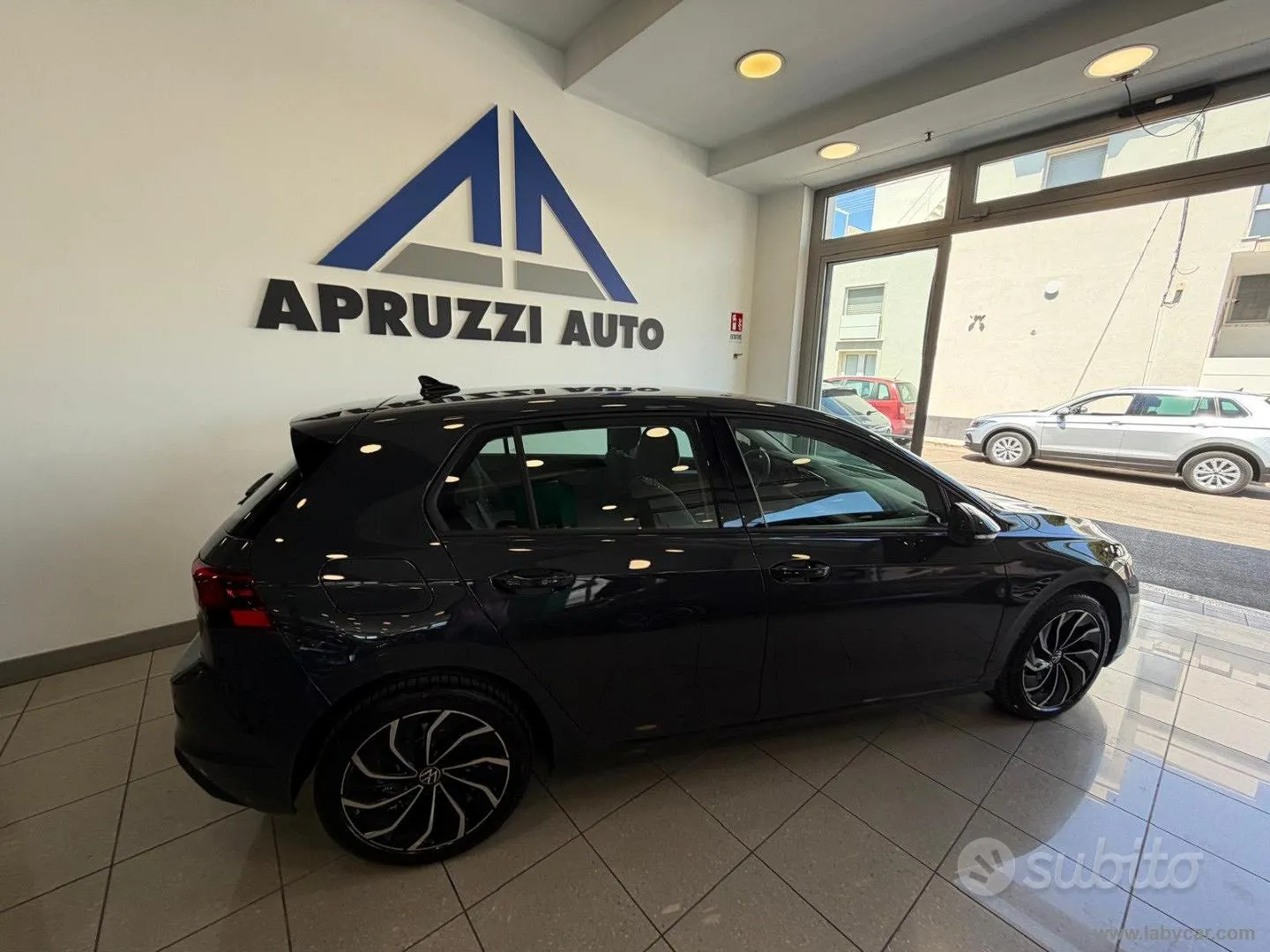 Volkswagen Golf 2023 photo 3