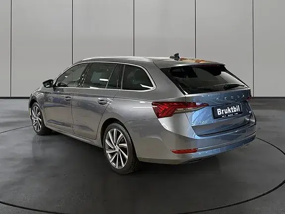 Skoda Octavia 2022 photo 3