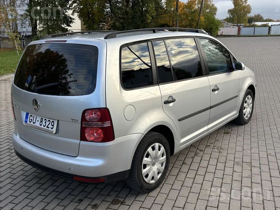 Volkswagen Touran 2007 photo 4