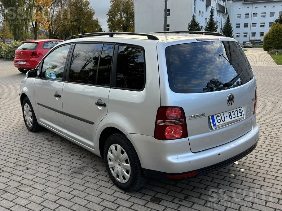Volkswagen Touran 2007 photo 3