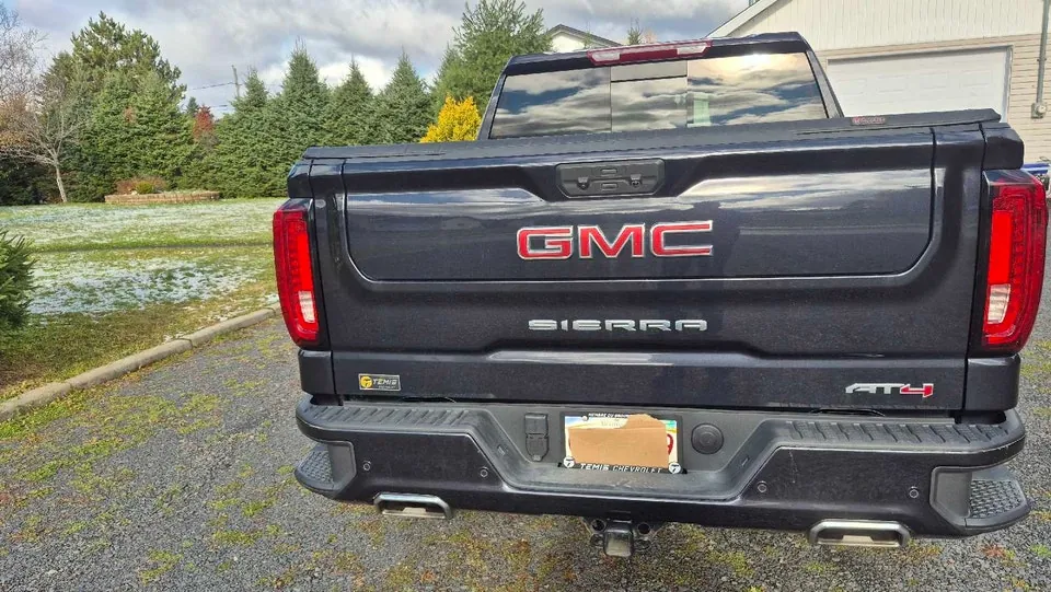 GMC Sierra 1500 2025 photo 2