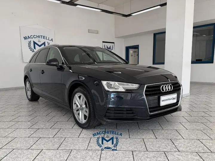 Audi A4 2018 photo 3
