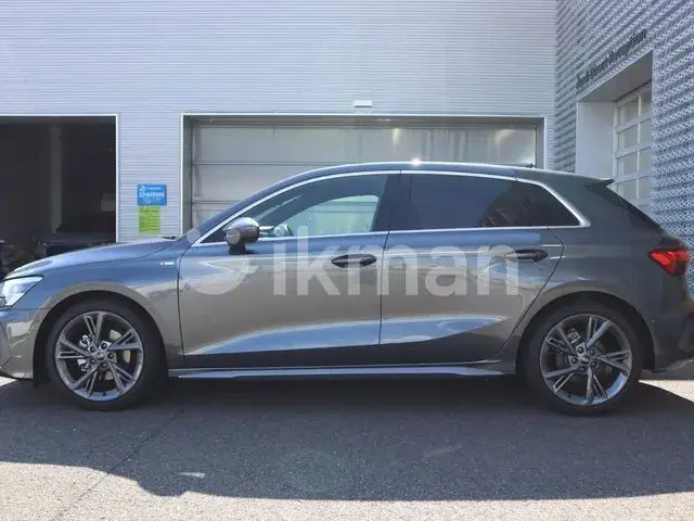 Audi A3 2023 photo 2