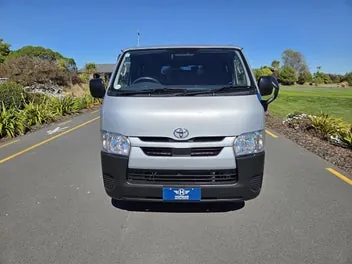 Toyota Hiace 2021 photo 3
