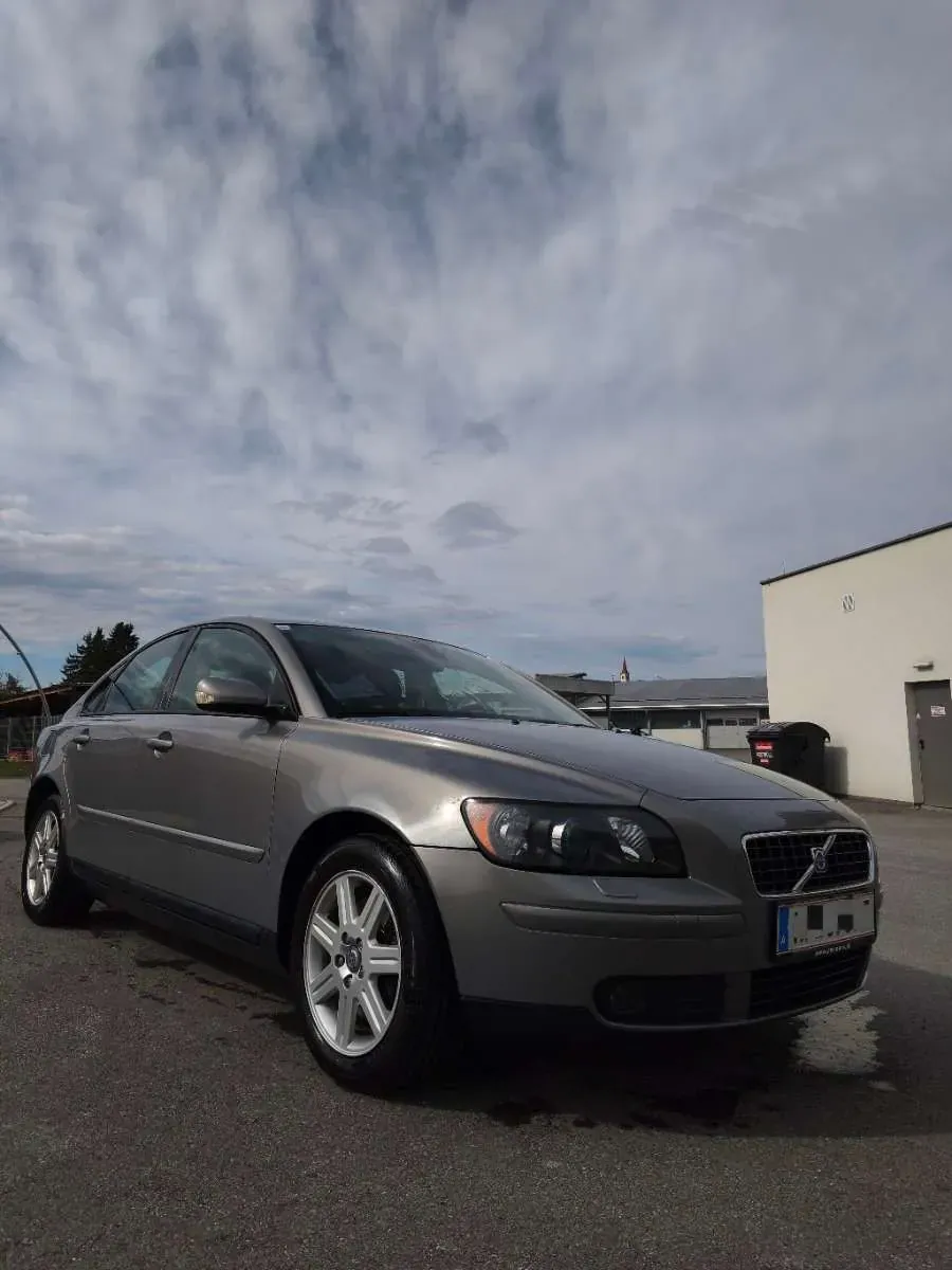 Volvo S40 2004 photo 2