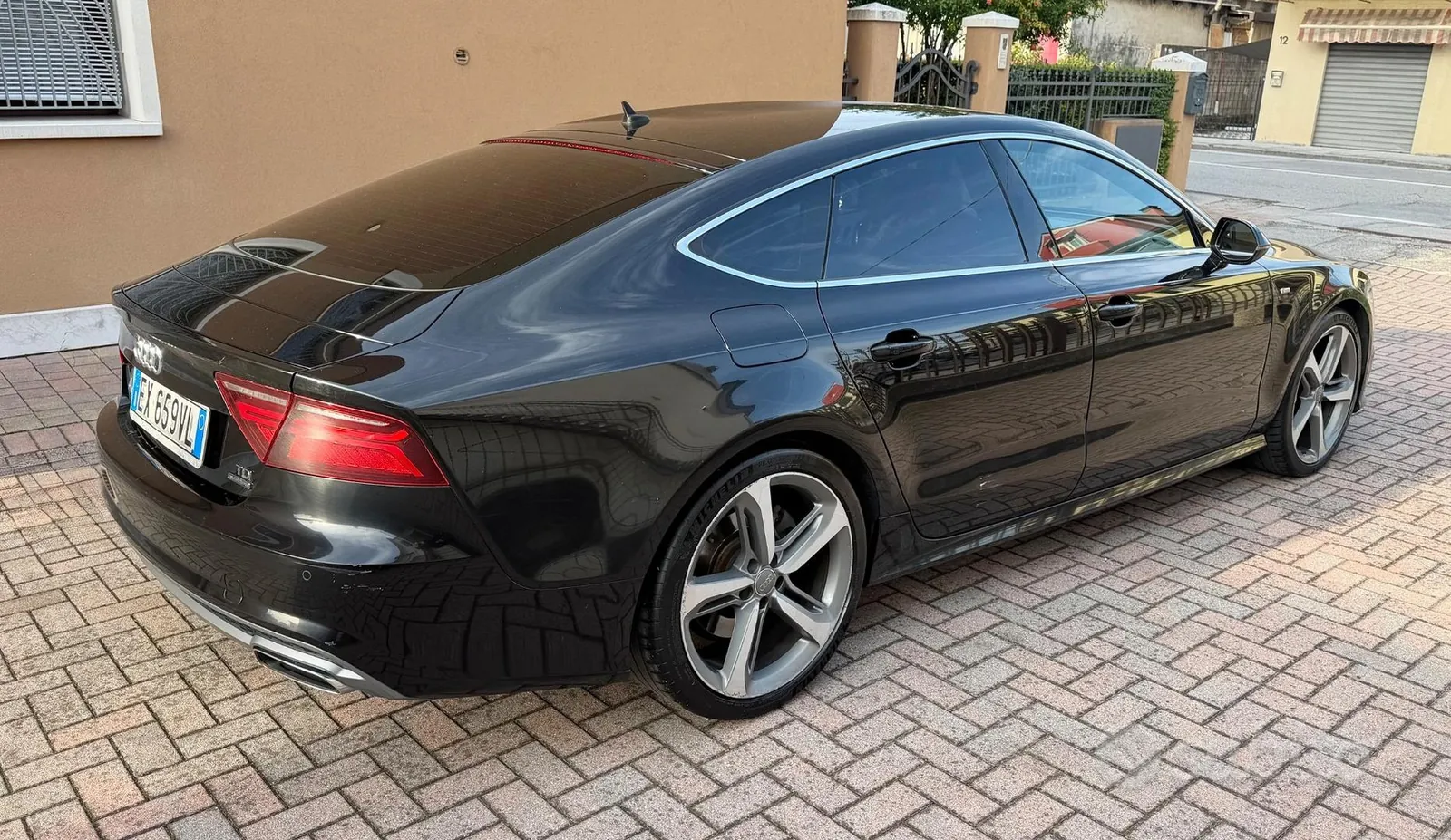 Audi A7 2015 photo 2