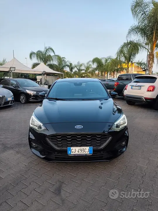 Ford Focus 2022 photo 3