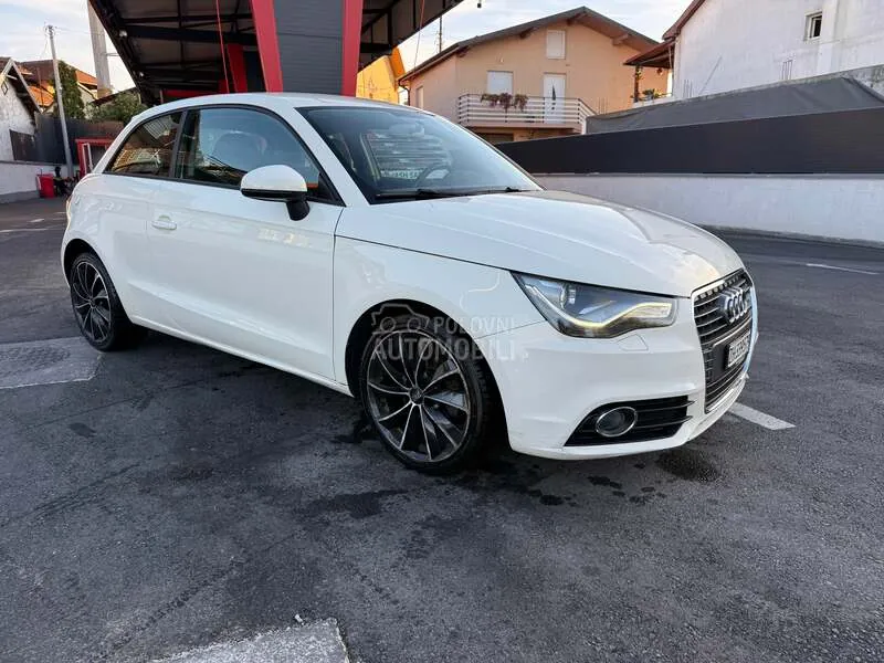 Audi A1 2011 photo 4