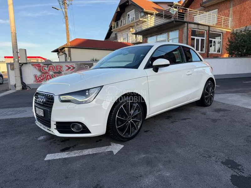 Audi A1 2011 photo 2