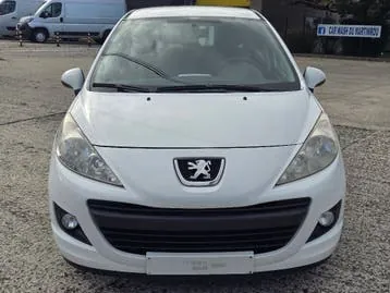 Peugeot 207 2014 photo 2
