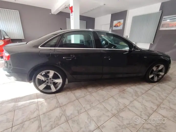 Audi A4 2011 photo 4