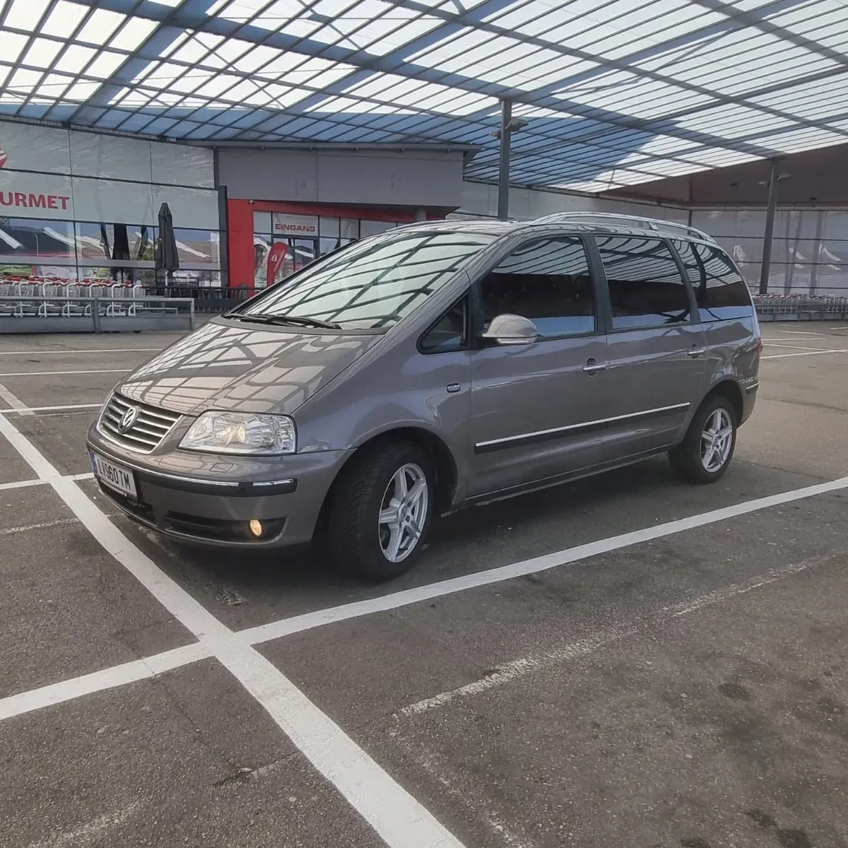 Volkswagen Sharan 2008 photo 2