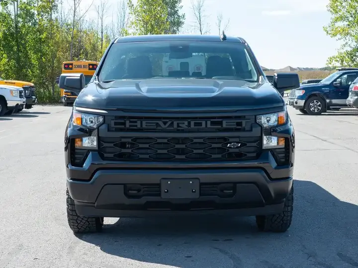 Chevrolet Silverado 1500 2026 photo 3