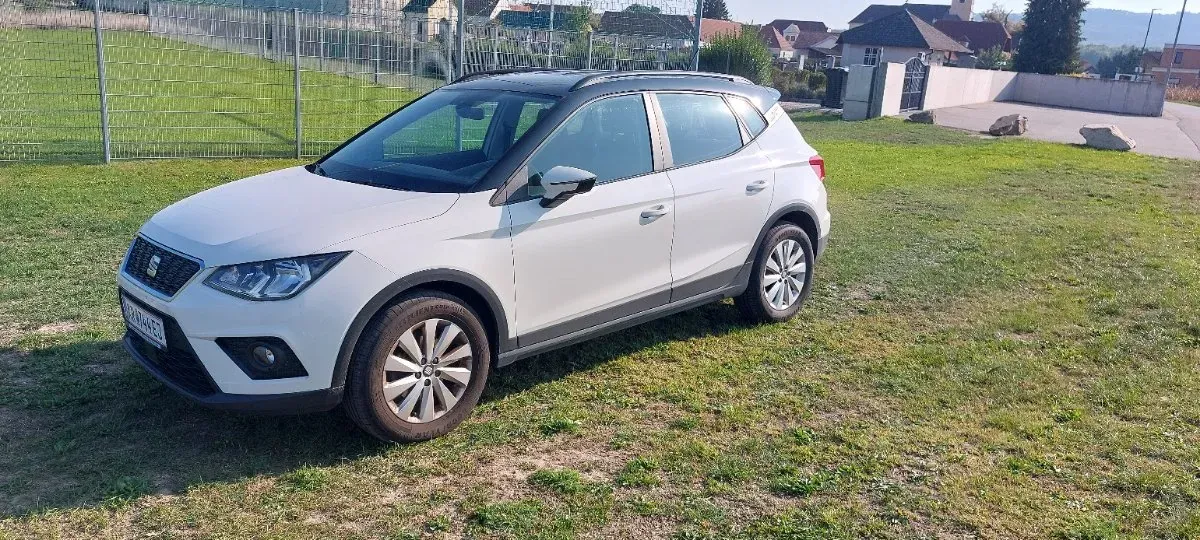 Seat Arona 2020 photo 2