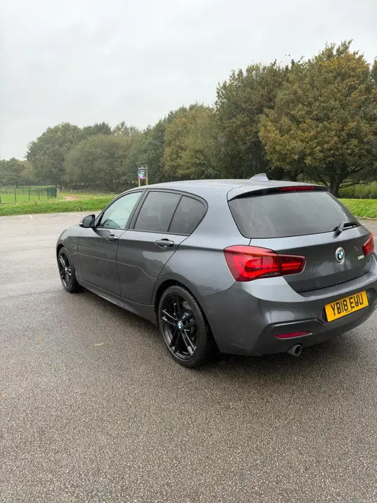 BMW 1 Series 2018 photo 2
